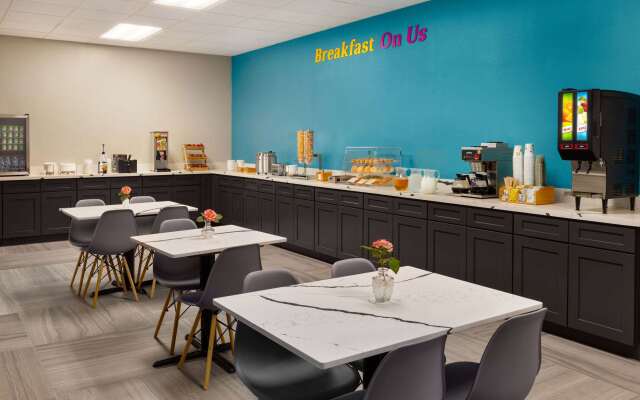 Days Inn by Wyndham McComb MS