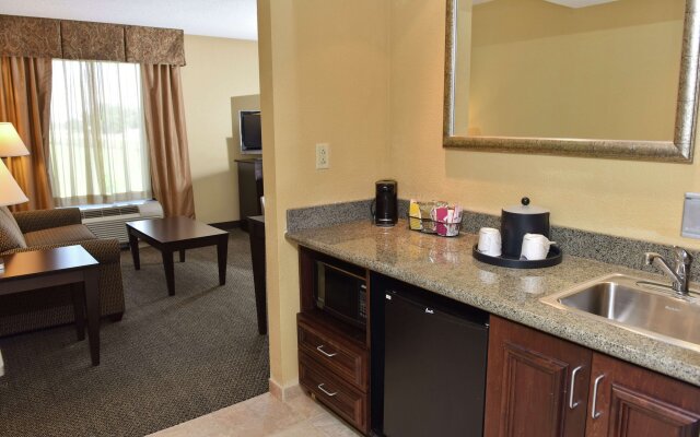 Hampton Inn & Suites Alexandria