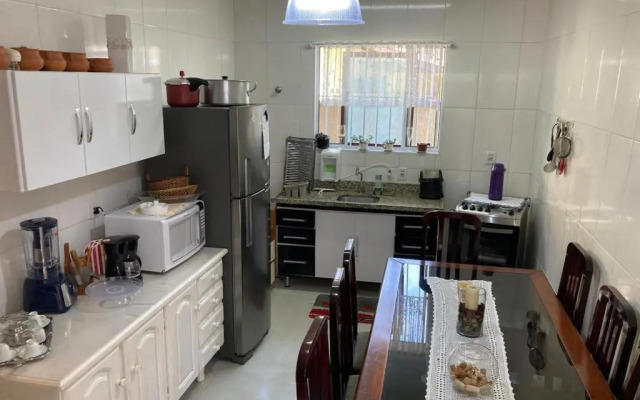 Casa Terrea com Piscina e Internet - Ar Opcional