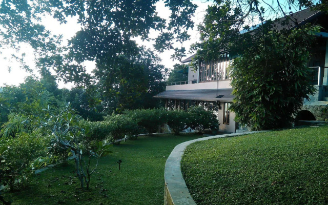 Sea Heart House on Koggala Lake