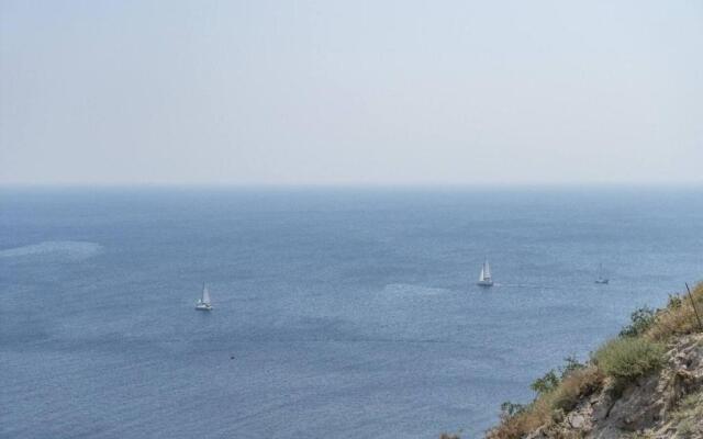 Santorita Suites