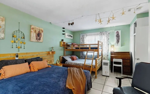 Cozy 2BR in Hollywood FL Pet Friendly