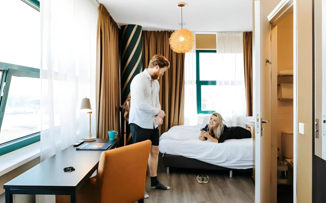 The Hague Teleport Hotel