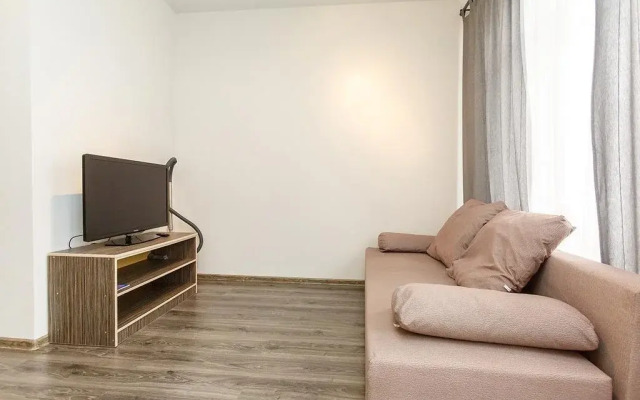 uyutnaya kvartira na beregu Chernogo morya