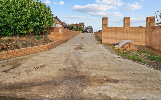 Lovely 2-bed House in Canterbury