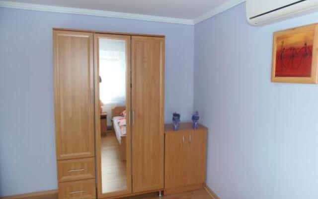 Rose Apartment