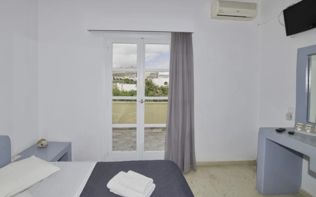 Ira Apartments