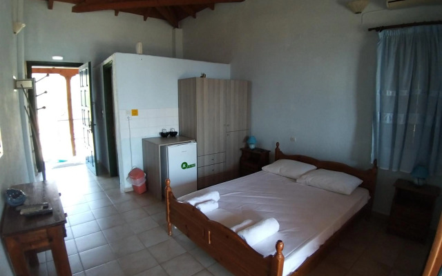 Stoupa Properties Rooms