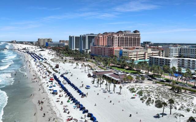 Pelican Pointe Clearwater Beach Hotel