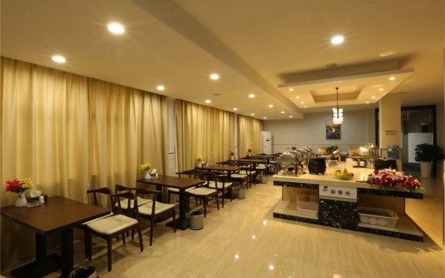 Weilisi Themed Hotel