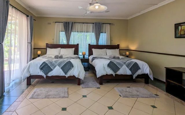 Room-zambezi Family Lodge - Elephant Roo