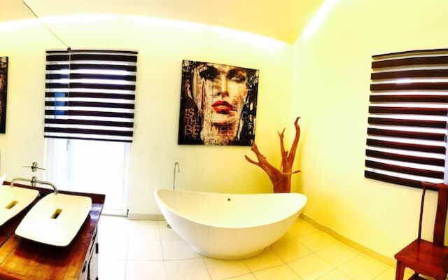 SUITES & SPA Hotel