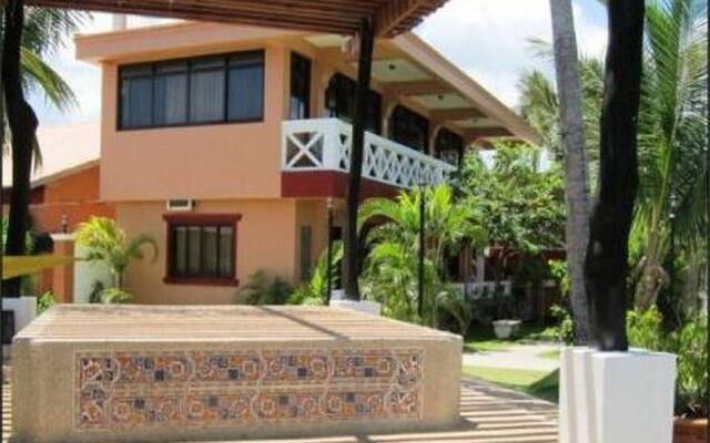 Punta Riviera Resort