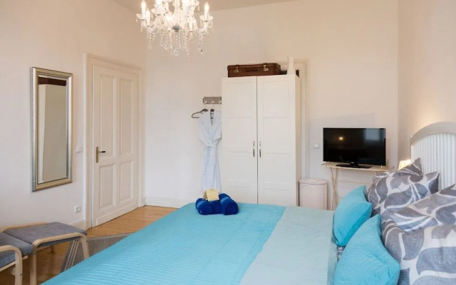 Blues & Chutney Bonn Bed & Breakfast