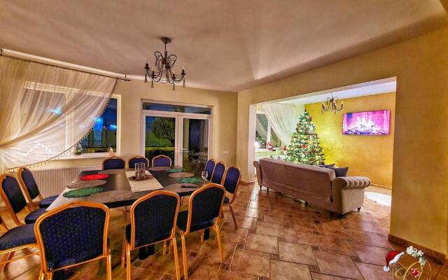 Orchard Villa