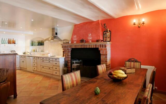 Villa With Private Beach - Villa Lou Cade