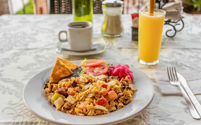 Capital O Airport 24/7