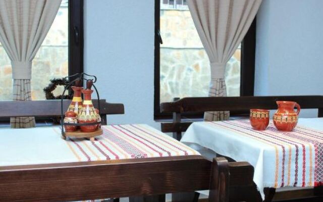 Topalovi Guest House