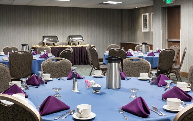 Holiday Inn Rock Island by IHG