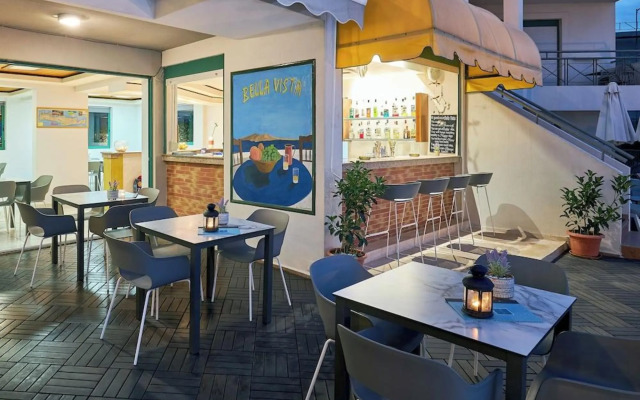 Bella Vista Hotel by Checkin