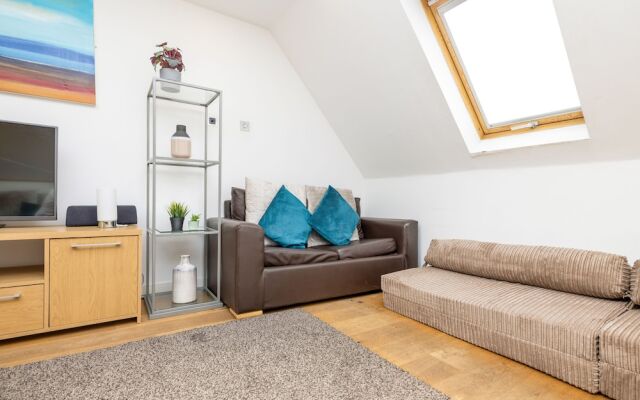 Quiet Mews Street Apartment in the Heart of Edinburgh