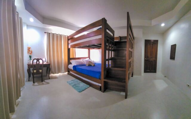 Crystal Shore Beach Resort powered by Cocotel