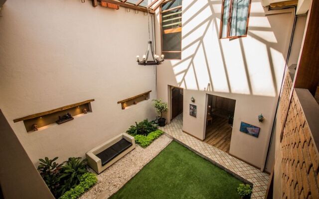 San Rocke House Hotel