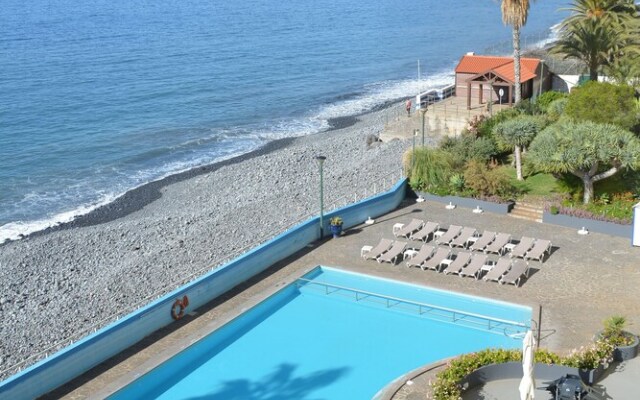 Atlantic view 1 - Apartment with ocean view & pool