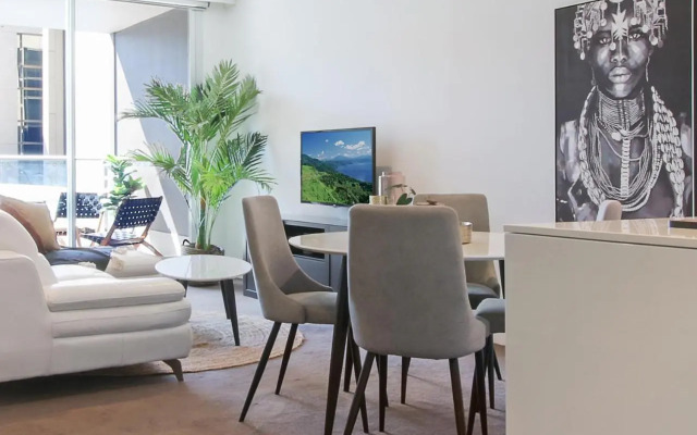 ★Lux 2BR on Hindmarsh SQ★