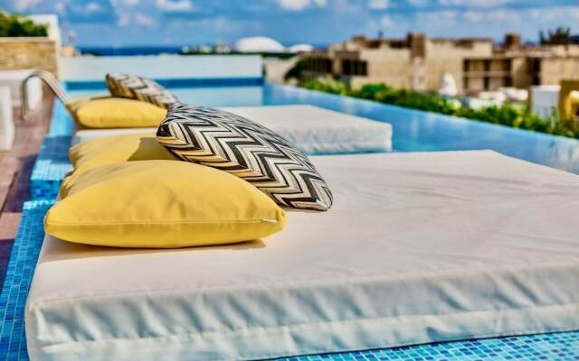 Menesse the City by Casago