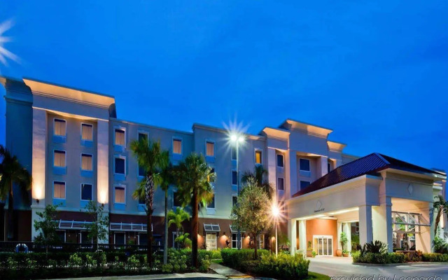 Hampton Inn & Suites Stuart-North