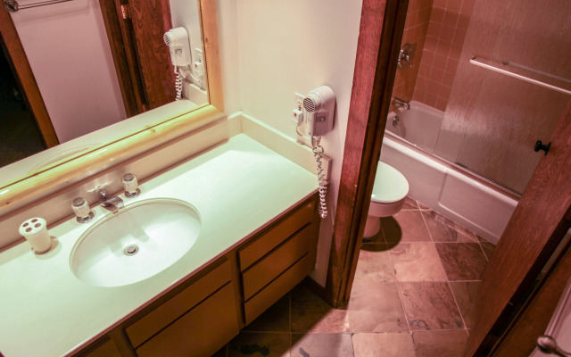 Mammoth West #140 Condo