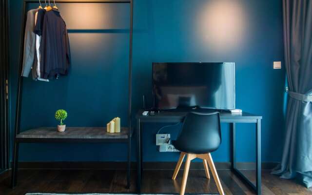 Almas Suites by Subhome