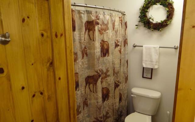 Historic Tamarack Lodge and Cabins