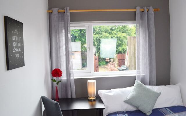 No 40, 5 beds, sleeps 7