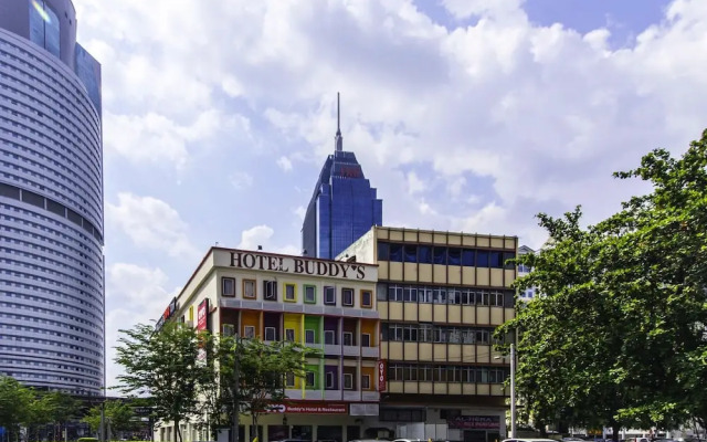 Oyo 327 Buddys Hotel