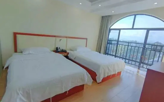 Dongxing Xinlongyuan Hotel
