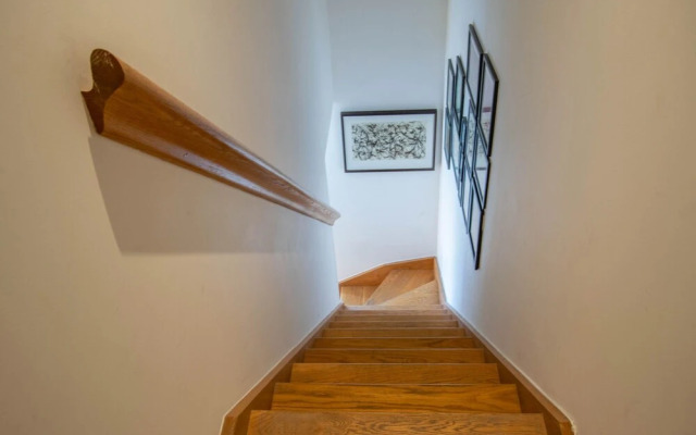 Charismatic 2 Bedroom Duplex in Shoreditch