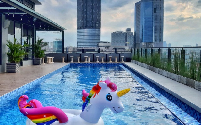 Surabaya River View Hotel