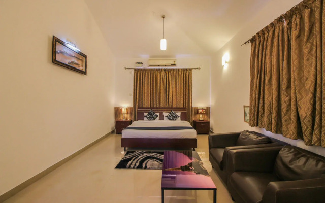 OYO Home 10748 Modern 1BHK Villa Sangolda