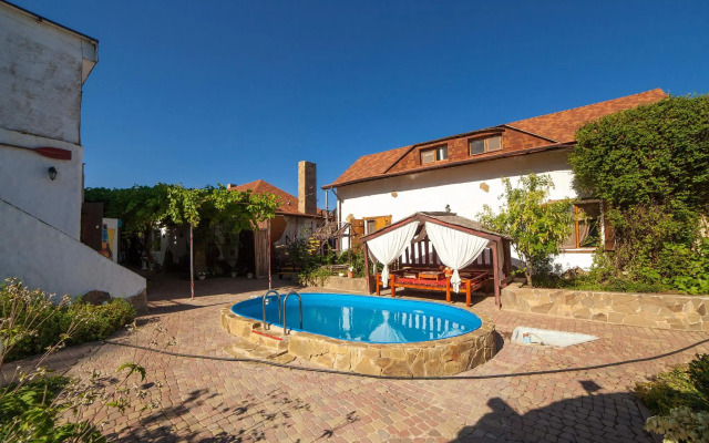 Гостиный двор (Керчь)