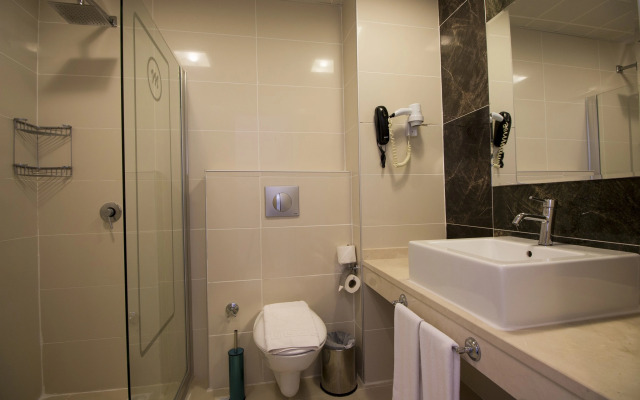 Supreme Beach - Adults Only