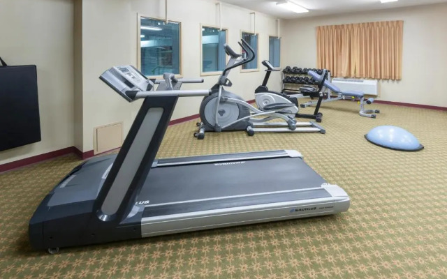 Super 8 Fort Saskatchewan