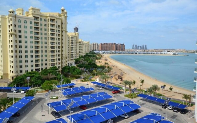 Beautiful Sea View Palm