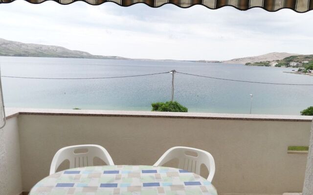 Apartments Metajna X