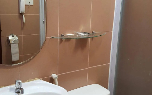 La Charica Inn & Suites