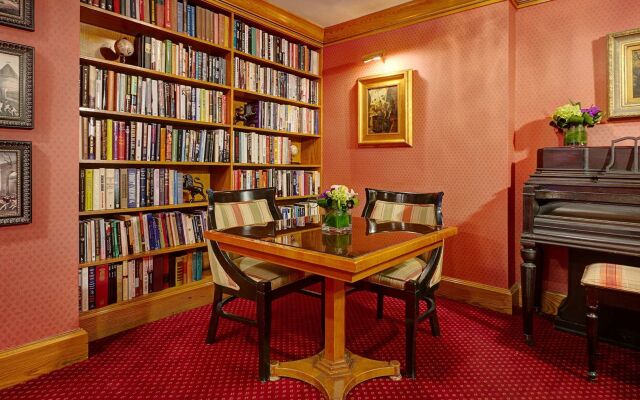 Hotel Elysee by Library Hotel Collection