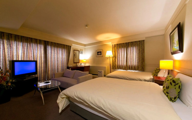 Plaza Hotel Toyota