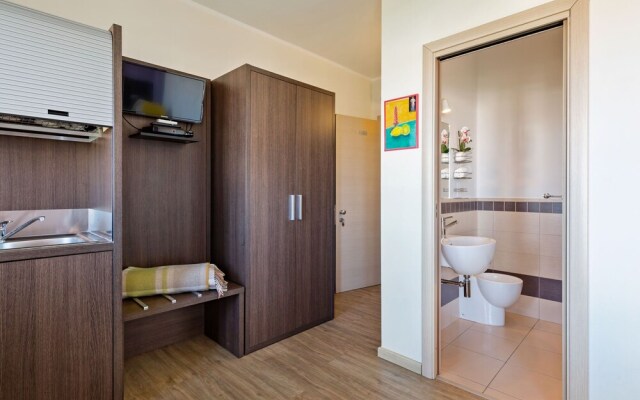 Upscale Apartment in Torre Melissa near Beach