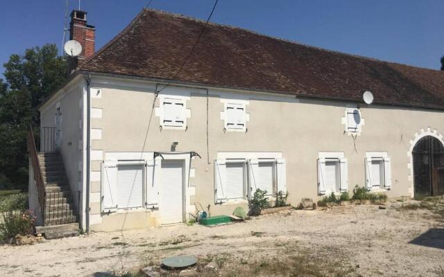 logement indépendant LE POULAILLER proche Guédelon